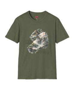 T-shirt with a picture of misty mountains